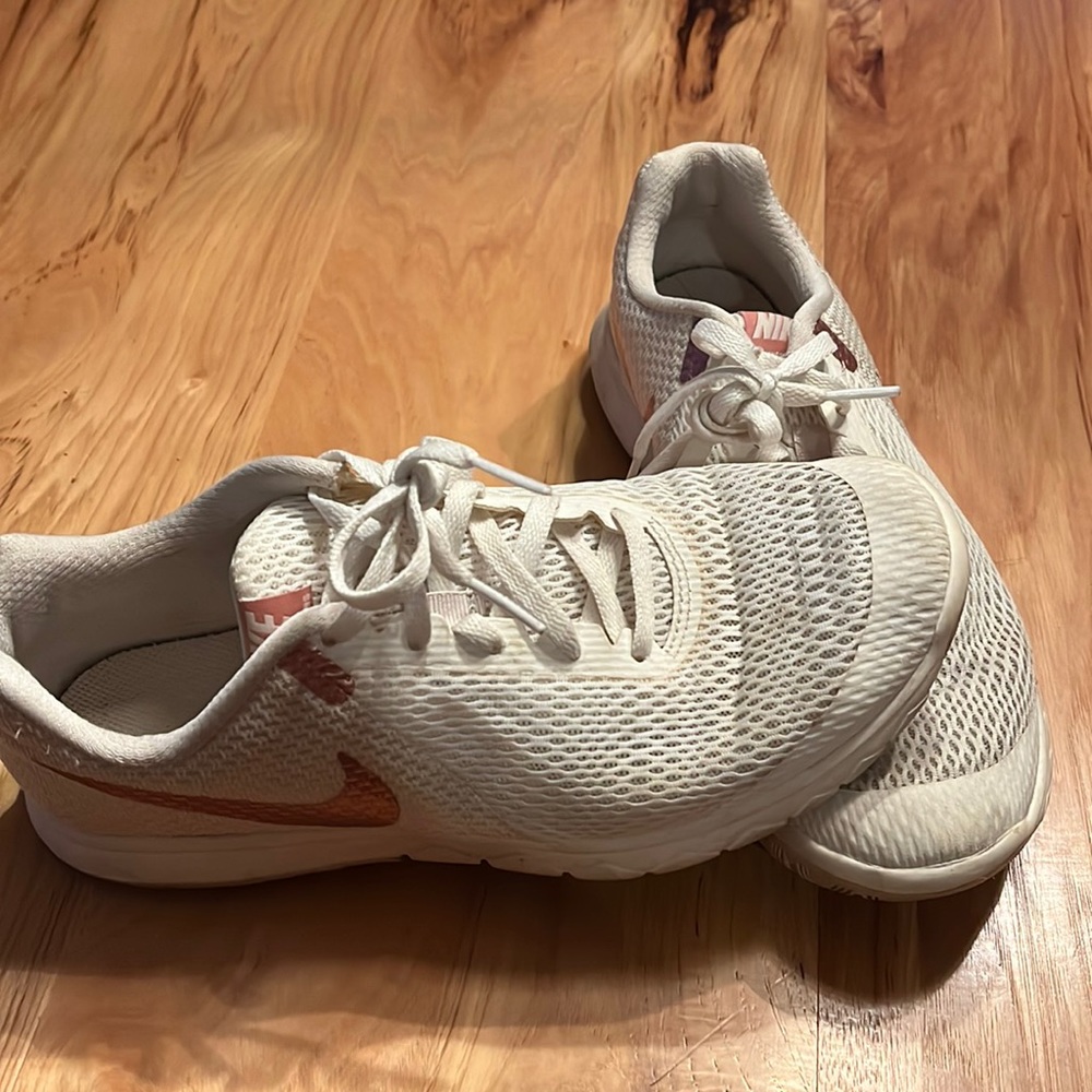 Woman Nike sneakers